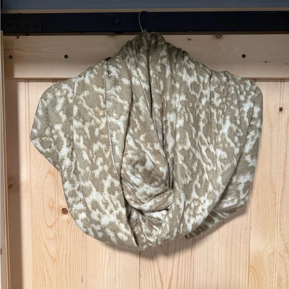 Michael Kors Soft Leopard Print Scarf - Picture 2 of 4